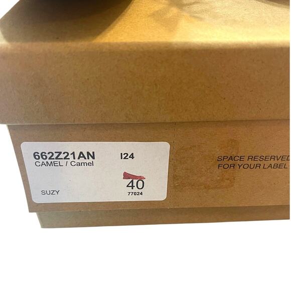 Bibi Lou Suzy Heeled Patent Ballet Pumps in Camel Size 40 / 9.5 US New in Box - Picture 7 of 10